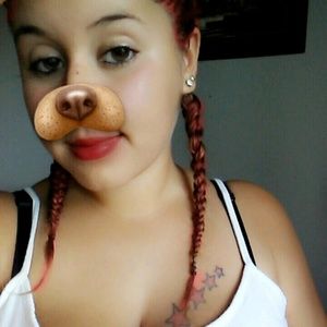 Meet your Posher, Ayla